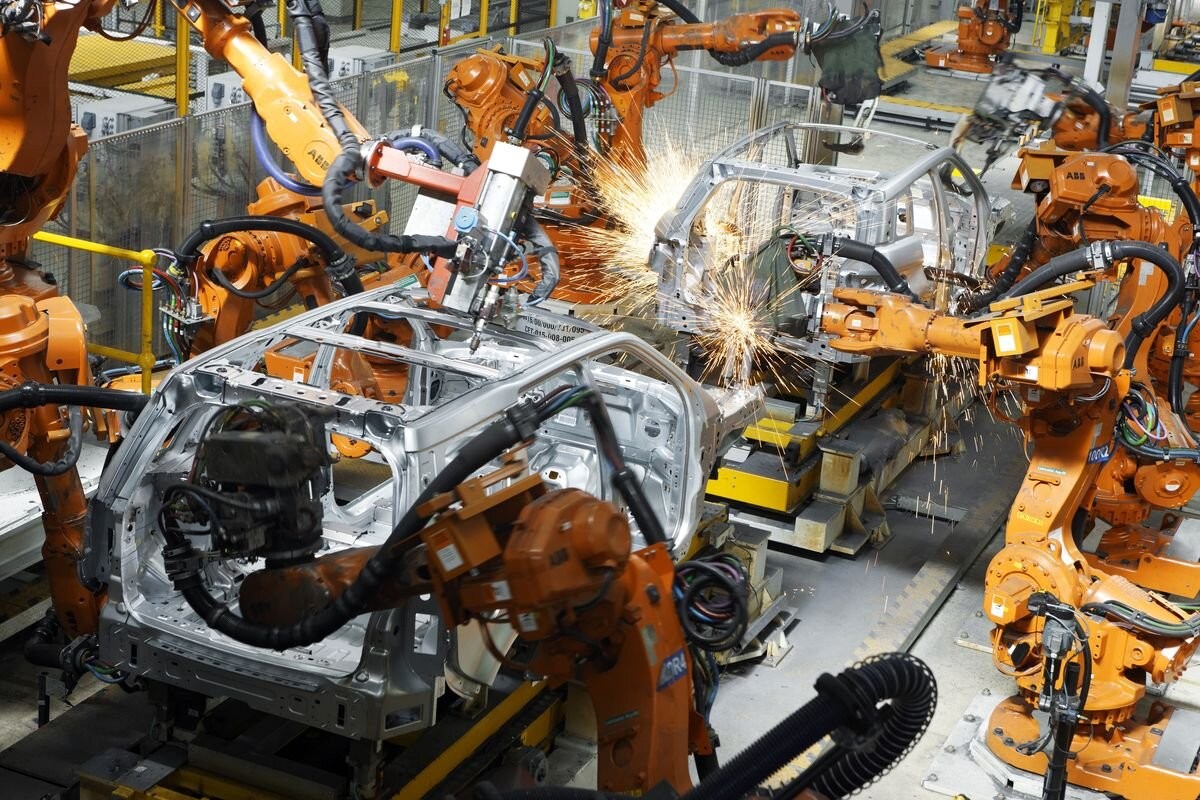Автомобили и промышленная революция: влияние на рабочие места и производственные процессы